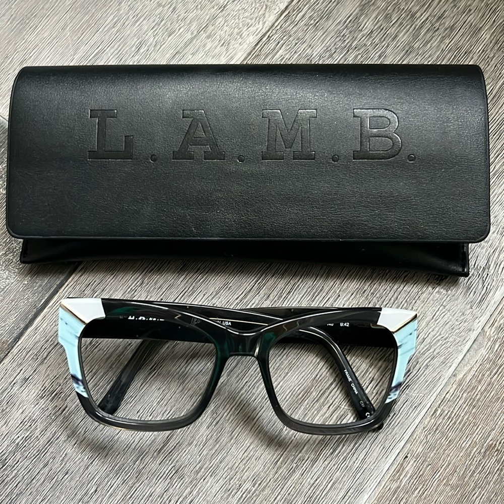 Amazing frames!!!! Gwen Stefani line!!!!! So many compliments!